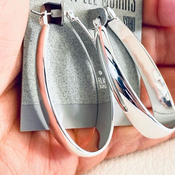 NWT Robert Lee Morris Soho Large Oval Thick Silver Polished Hoops earrings - Picture 1 of 11